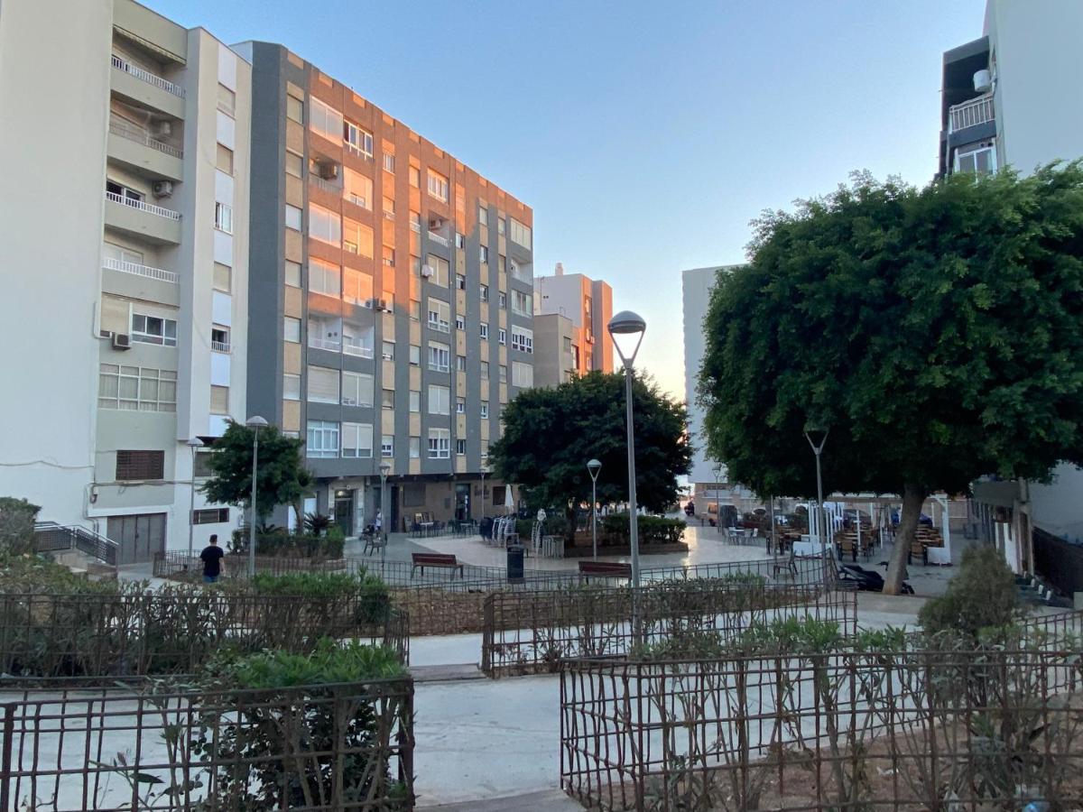 Paseo Maritimo Almeria Zapillo Daniel Экстерьер фото