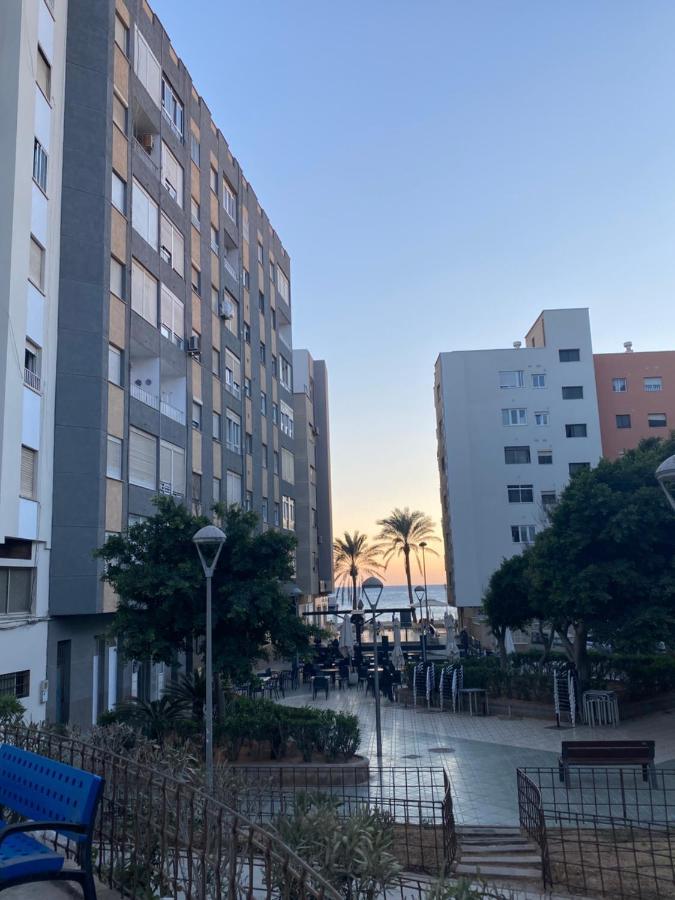 Paseo Maritimo Almeria Zapillo Daniel Экстерьер фото